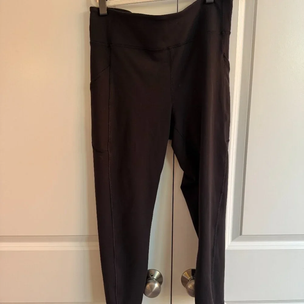 Lululemon Invigorate High-Rise Crop 23" - Picture 4 of 8